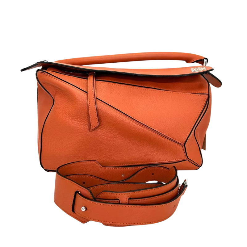 Pre-Owned LOEWE Medium Puzzle Bag in orange SZ3032606274818