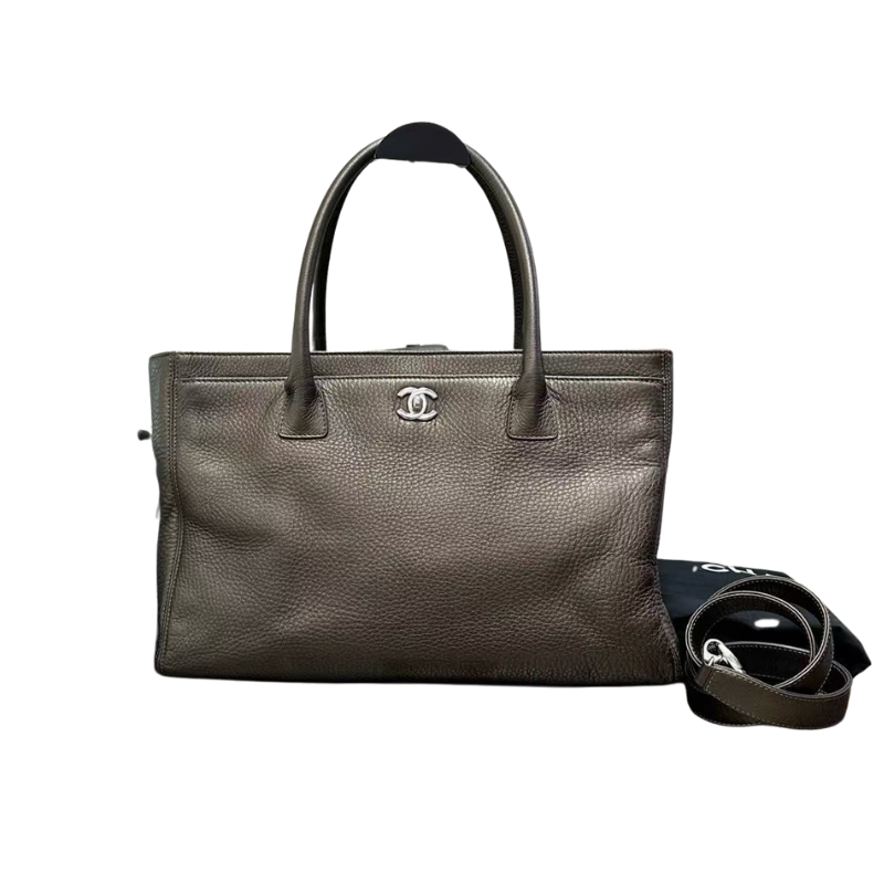 Pre-Owned Chanel Executive Cerf Medium Tote Bag SZ3022603213942