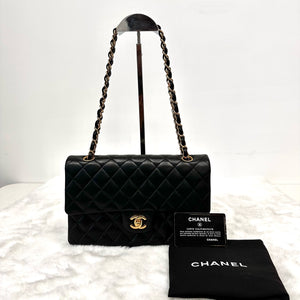 Pre-Owned CHANEL Classic Double Flap Medium 25 Black Lambskin Gold Hardware | 2018 (24 Series) | wwl 21296136