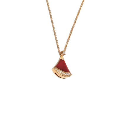 Pre-Owned BVLGARI Divas' Dream Necklace, an elegant piece that embodies Italian luxury and gracious femininity SZ3032607204244