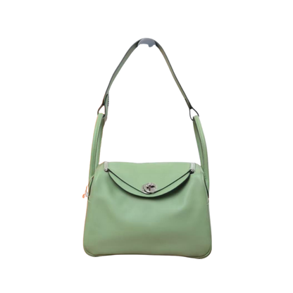 Pre-Owned Hermès Lindy 26 Handbag in a light/avocado green shade SZ3022607204189