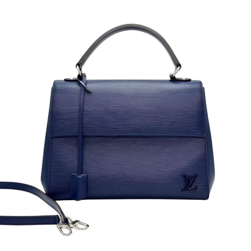 Pre-Owned Louis Vuitton bag is the Cluny MM (Medium Model) SZ3032607010001