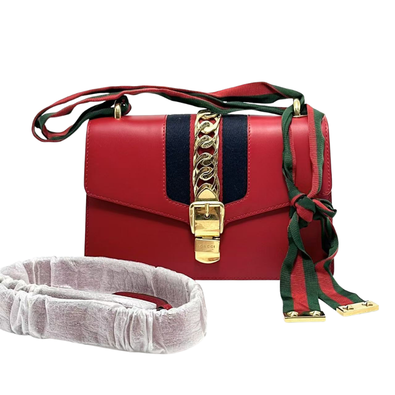 Pre-Owned Gucci Sylvie Medium Shoulder Bag SZ3022606305562