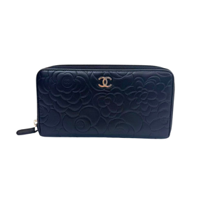 Pre-Owned Chanel Camellia Black Lambskin Long Zip-Around Wallet N23913136