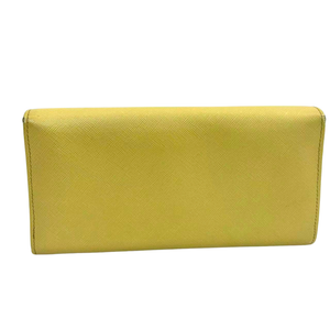 Pre-Owned Prada long flap wallet is crafted from Saffiano leather N23571880