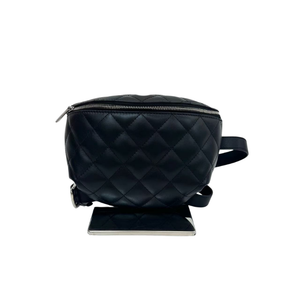 Pre-Owned Chanel 2021 Black Quilted Lambskin Waist / Belt Bag from the Uniform Collection N23840170