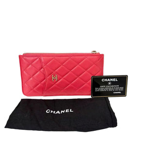 Pre-Owned Chanel Quilted Leather Flat Wallet Pouch N22038666