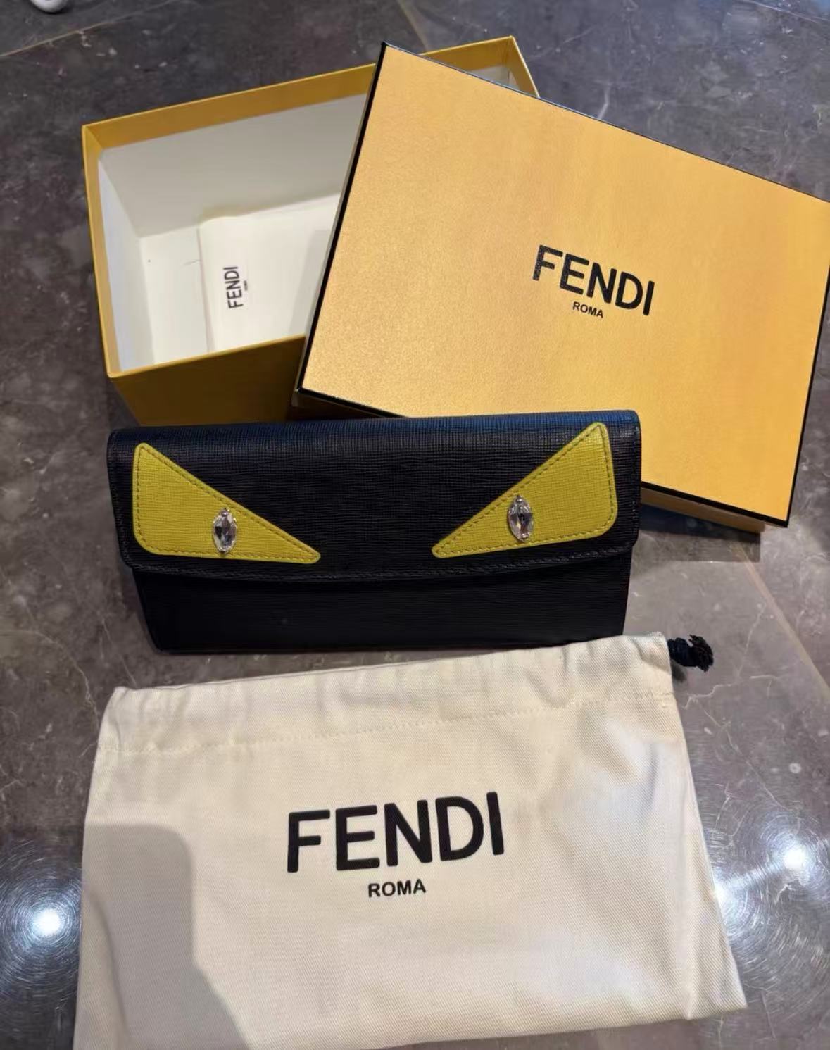Pre-Owned Fendi 8M0340-5PT-F0768 | Calfskin | Length 19 x Width 3 x Height 11 cm