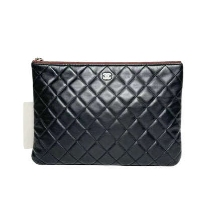 Pre-Owned CHANEL Black Quilted Clutch N18751295 Year2016