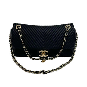 Pre-Owned Chanel Classic Flap Bag Model 2015 Color Black N18750428