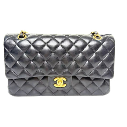Pre-Owned Chanel Classic Flap Medium Bag Model 2011 Color Black wwl21321068