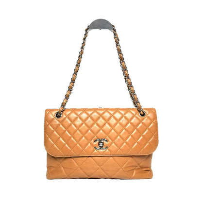 Pre-Owned Chanel Handbags Color Yellow Model 2011 N18765848