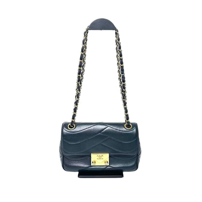 Pre-Owned Chanel Pagoda Flap Bag Size Mini N21553002