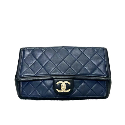 Pre-Owned Chanel Bicolor Graphic Medium Flap Bag N21423762