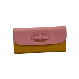 Pre-Owned bicolor Miu Miu continental wallet N23070925