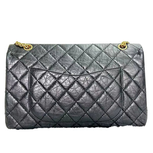 Pre-Owned Chanel 2.55 Reissue Flap Bag crafted from aged calfskin leather N19656385
