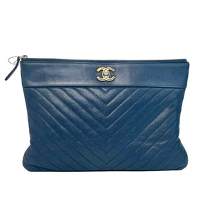 Pre-Owned Chanel Chevron Quilted O-Case Clutch Size Medium N24707266