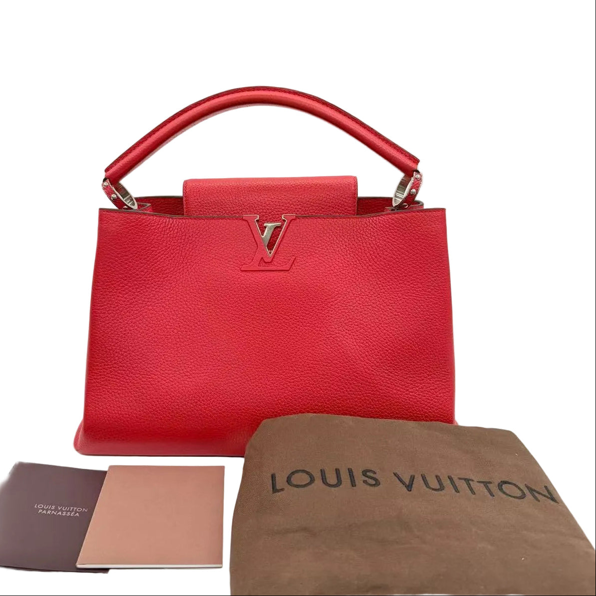 Pre-Owned Louis Vuitton Capucines MM N23302301