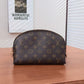 Pre-Owned Louis Vuitton Monogram Cosmetic Pouch  SZ6042607214348