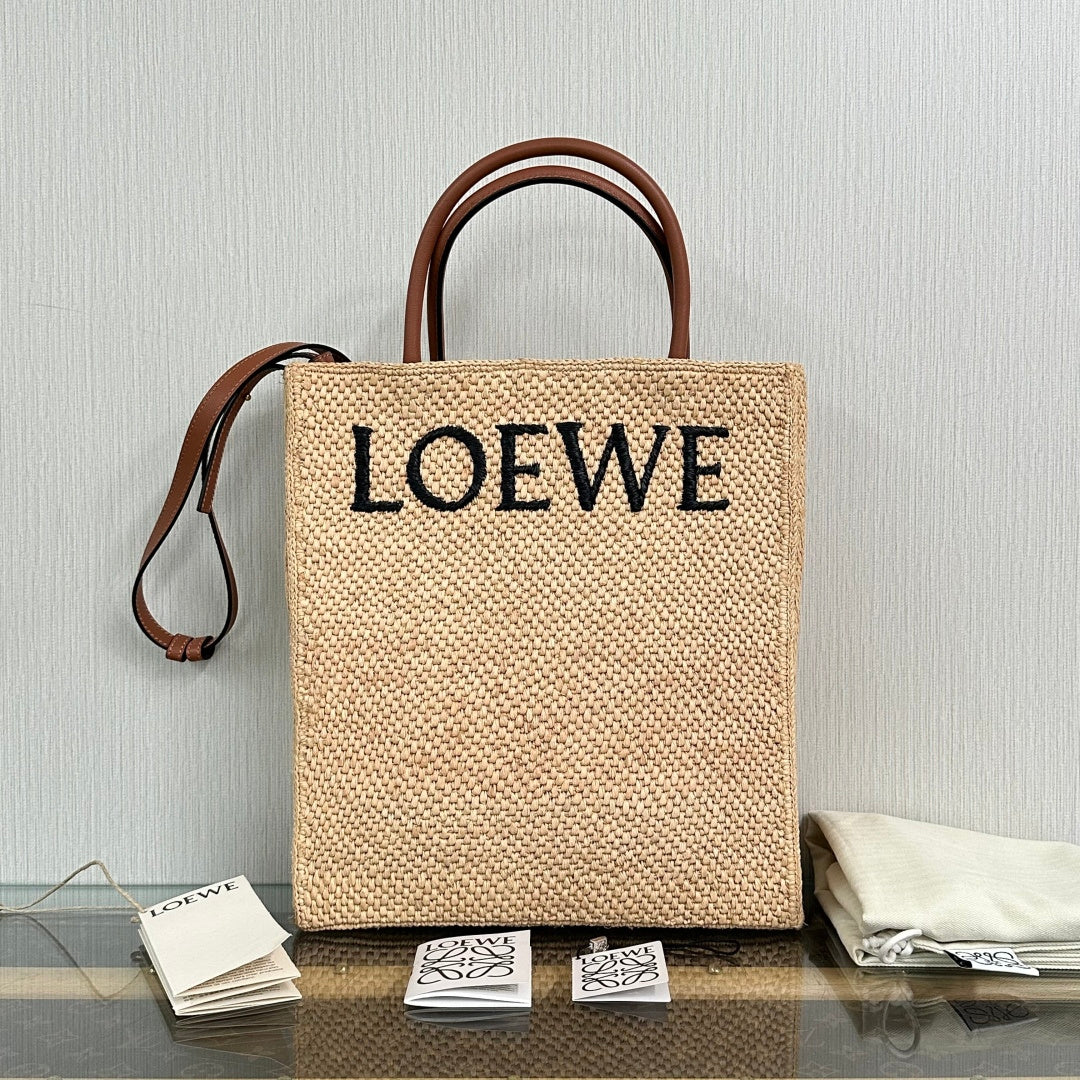 Pre-Owned LOEWE A4 Raffia Tote Bag Natural & Black