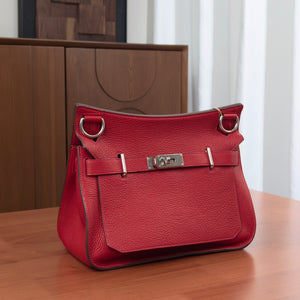 Pre-Owned HERMÈS Jypsiere 31 Rouge Casaque Clemence Leather | Palladium Hardware | Q Stamp