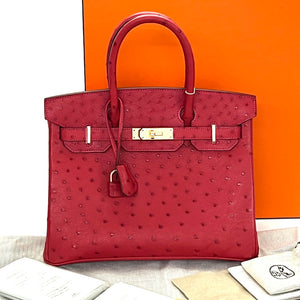 Pre-Owned HERMÈS Birkin 30 Rouge Casaque Ostrich Leather | Gold Hardware | T Stamp