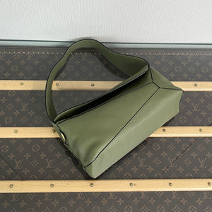 Pre-Owned LOEWE Puzzle Hobo Bag Green with Gold Hardware