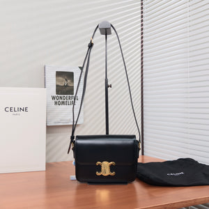 Pre-Owned CELINE Teen Triomphe Bag Black with Gold Hardware