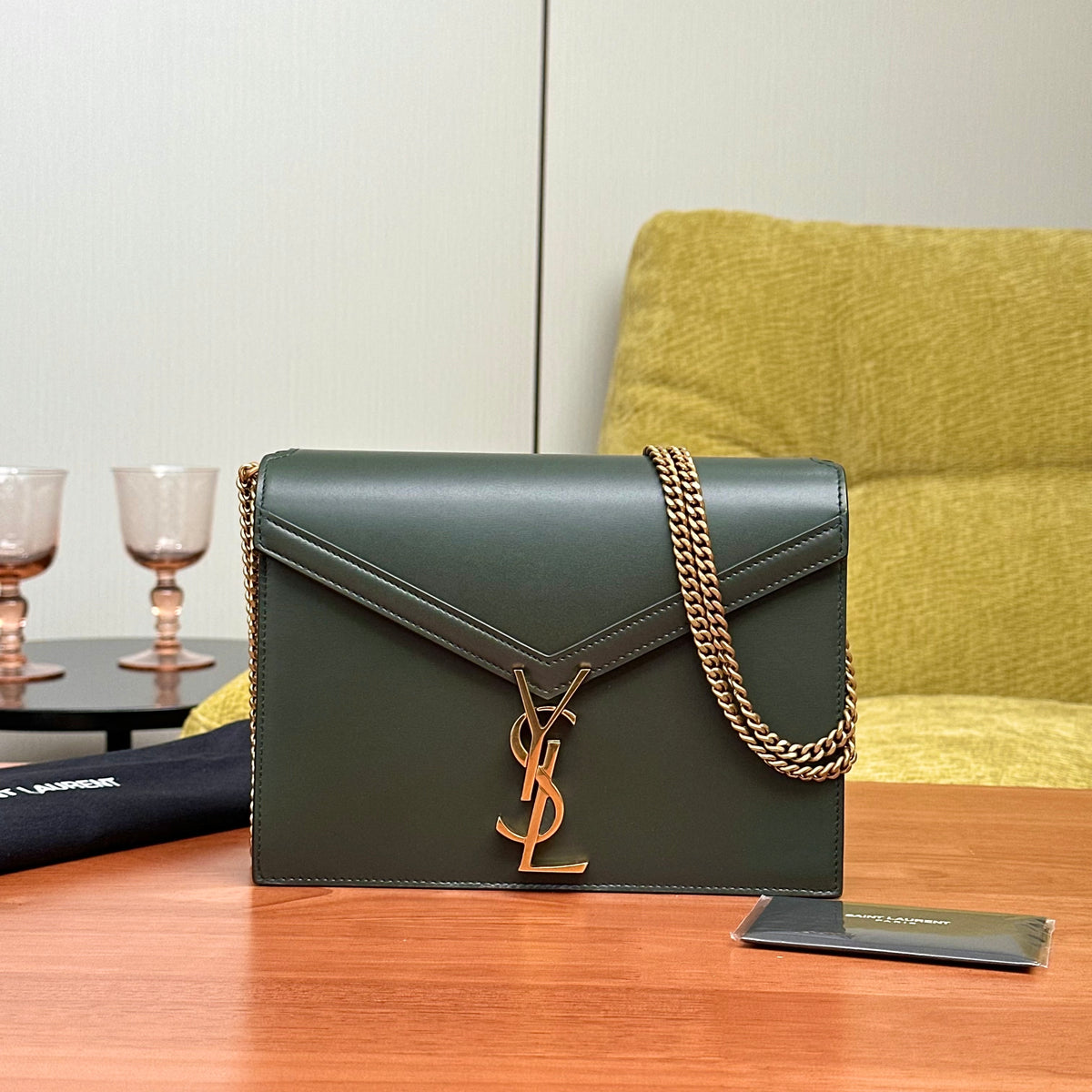 Pre-Owned Saint Laurent Cassandra Bag Dark Green with Gold Hardware