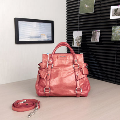 Pre-Owned Miu Miu Leather Shoulder Bag Red with Silver Hardware