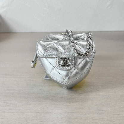 Pre-Owned Chanel 25B Silver Heart Charm Pouch