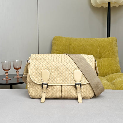 Pre-Owned Bottega Veneta Intrecciato Messenger Bag Yellow
