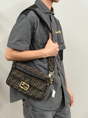 Pre-Owned Fendi Baguette Bag Zucca Pattern Gold Hardware
