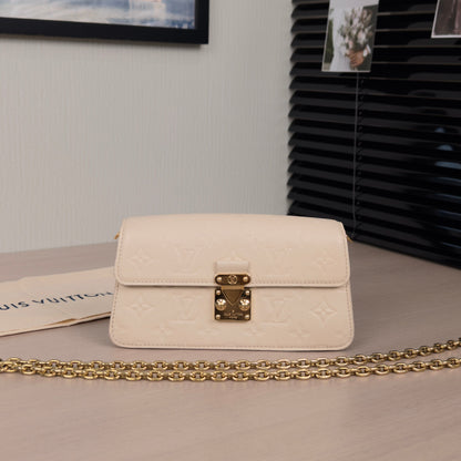 Pre-Owned Louis Vuitton Wallet on Chain Metis Bag Cream with Gold Hardware