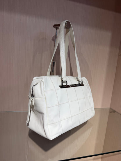 Pre-Owned Chanel Vintage Quilted Bowling Bag White
